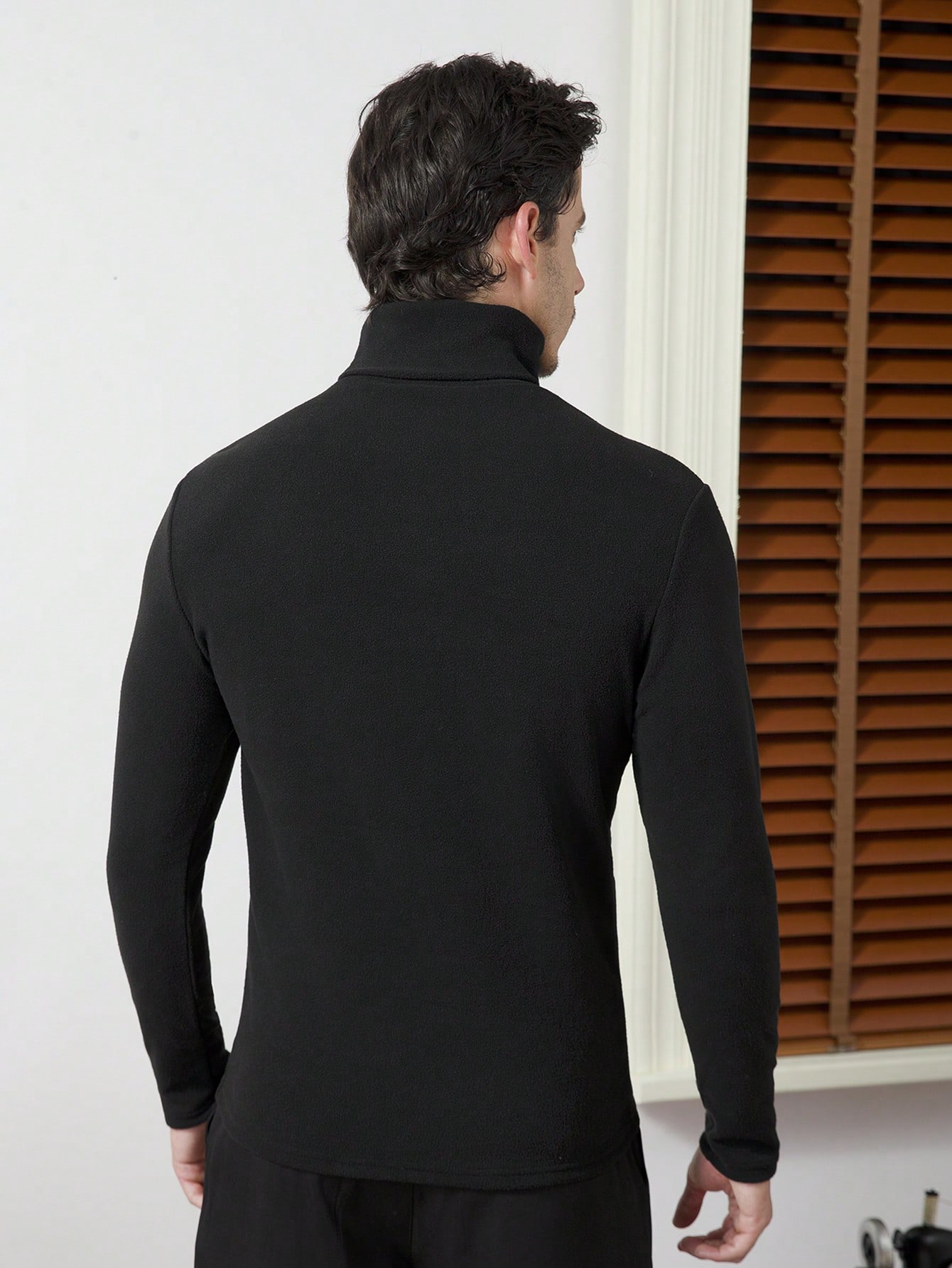 Men's Black High-Neck Long Sle – Base Layer Top Bewertung und Preis